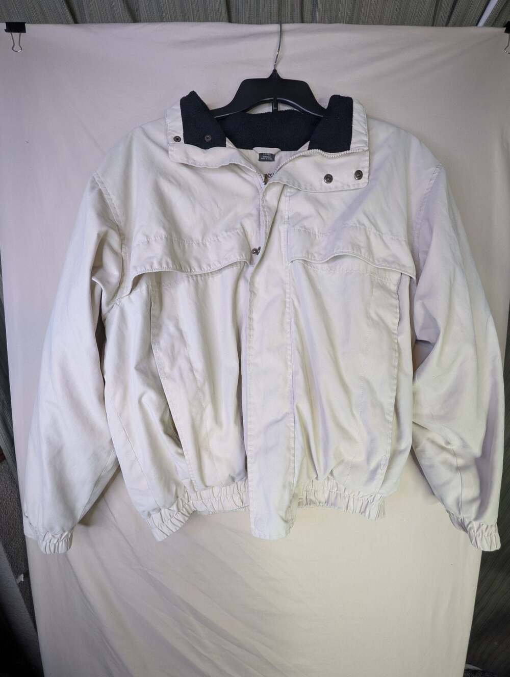 St. John's‎ Bay Vintage Men's Cream Quilted-Lined Bomber Jacket, Size Large